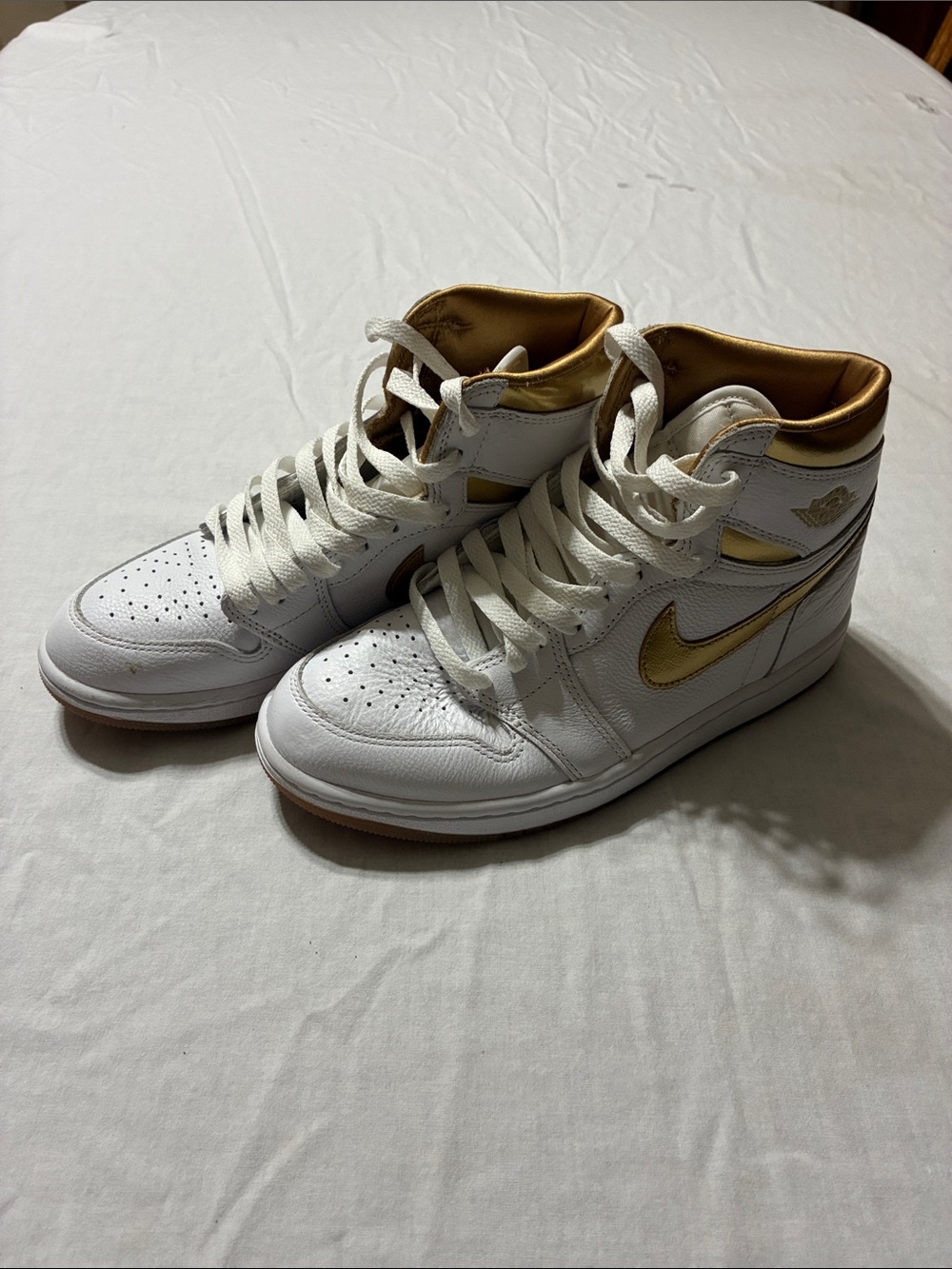 Women’s Nike Jordan 1 Retro High OG
Metallic Gold Sneaker Shoes